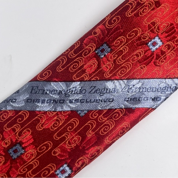 Ermenegildo Zegna Men’s Silk Neck Tie Red, Light Blue Squares, Embossed Flowers - Picture 4 of 6